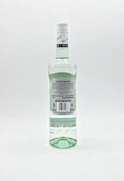 Bacardi Carta Blanca Superior White Rum Puerto Rico | 37,5 % Vol | 0,7 L -Senseo || Tassimo Verkäufe 4c87d0983a226f4ba92f3e52a29c017d