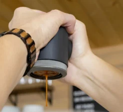 Wacaco - Picopresso - Tragbare Espressomaschine - Schwarz -Senseo || Tassimo Verkäufe 67107d6c7f2f7db14ae4fdef30db7428