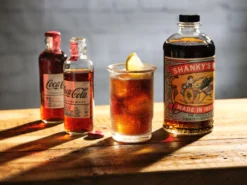 Shanky's Whip Irish Whiskey Liqueur Matchbox 3x 50ml Miniaturen -Senseo || Tassimo Verkäufe 86387525b6d2555cdbea4b4e0f17749a