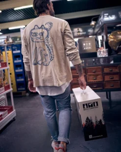 Jägermeister Adventskalender Fanpaket - Kalender 24 Verschiedene Fan Artikel Jägermeister Zubehör Geschenkbox Kräuterlikör Überraschungsbox (35% Vol)- [Enthält Sulfite] -Senseo || Tassimo Verkäufe ec9117bc03e41d609d363947903168f3